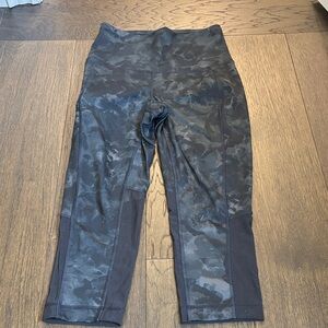 Lole brand Print Cropped Leggings